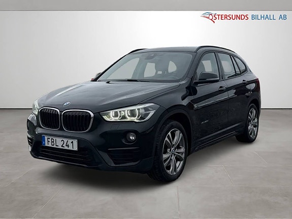 BMW X1 3 of 11