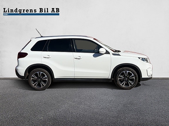 Suzuki Vitara 2 of 11