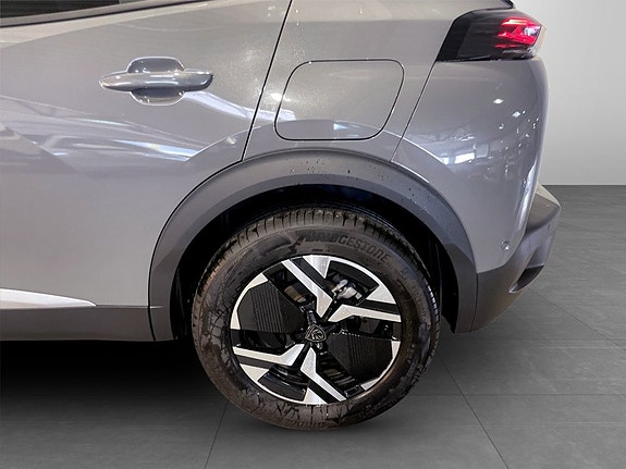 Peugeot 2008 8 of 14