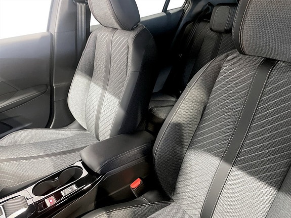 Peugeot 2008 9 of 14
