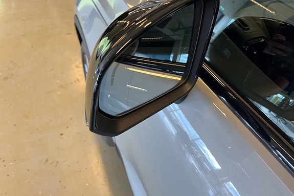 Volvo EX40 12 of 22