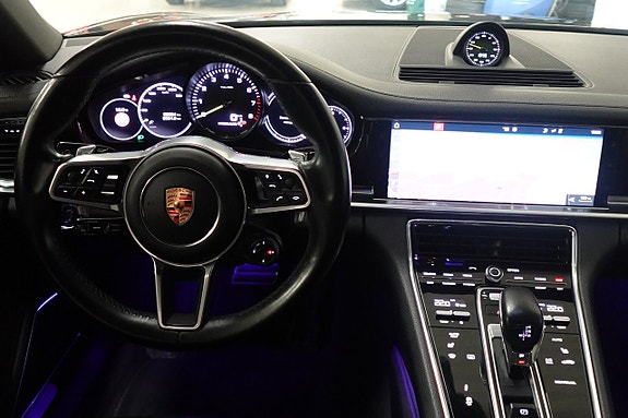 Porsche Panamera 4 7 of 30