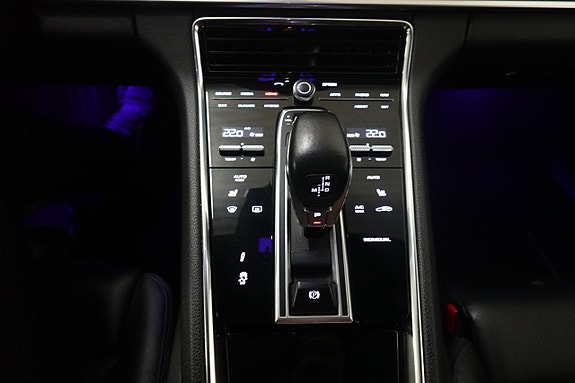 Porsche Panamera 4 26 of 30