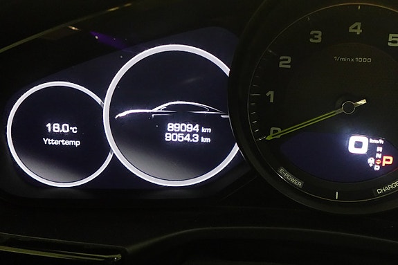 Porsche Panamera 4 28 of 30