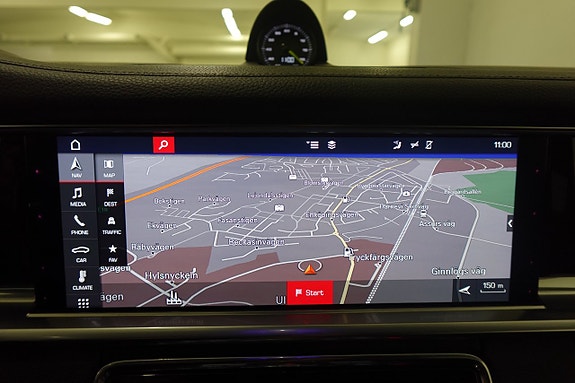 Porsche Panamera 4 9 of 30