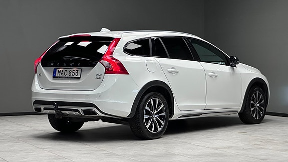 Volvo V60 Cross Country 17 of 20
