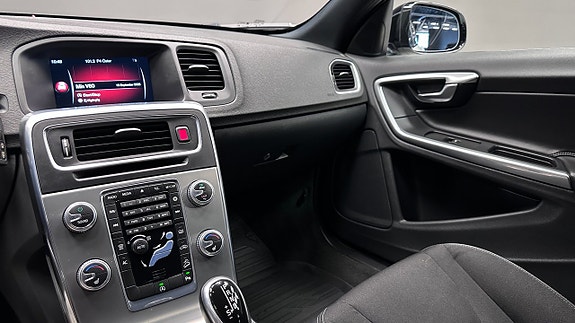 Volvo V60 Cross Country 11 of 20