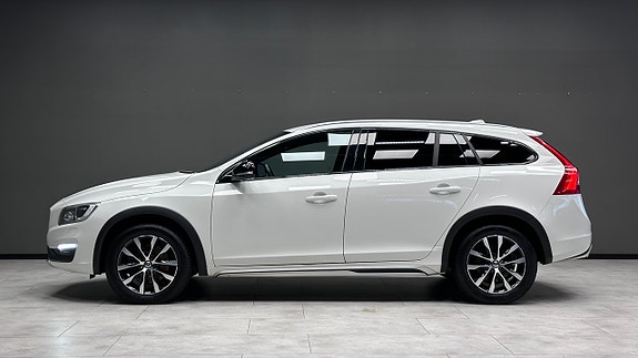Volvo V60 Cross Country 4 of 20