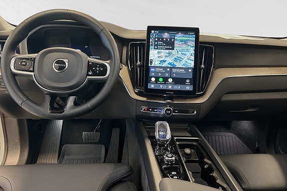 Volvo XC60 9 of 24