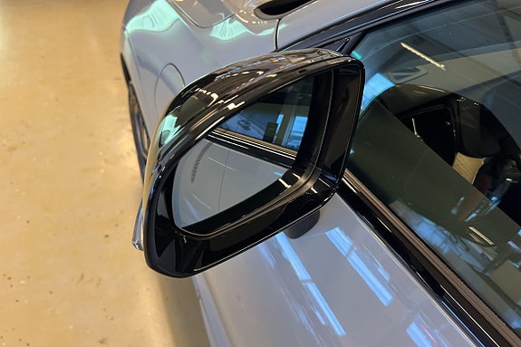 Volvo XC60 12 of 24