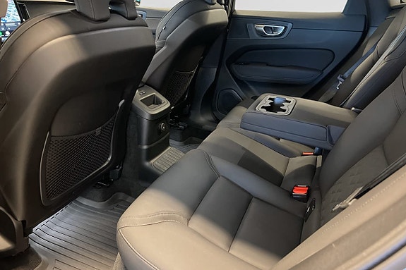Volvo XC60 8 of 24