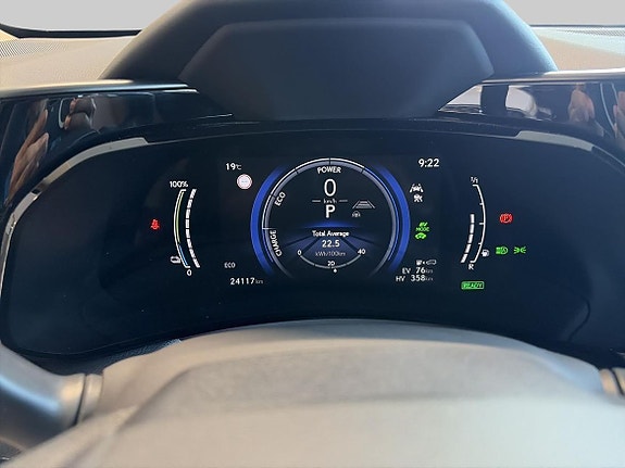 Lexus NX450h+ 10 of 13