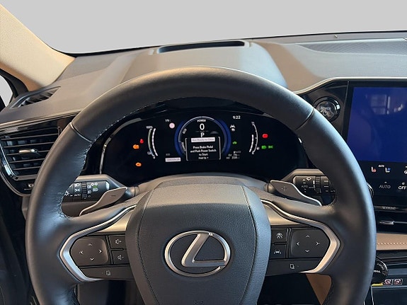 Lexus NX450h+ 9 of 13