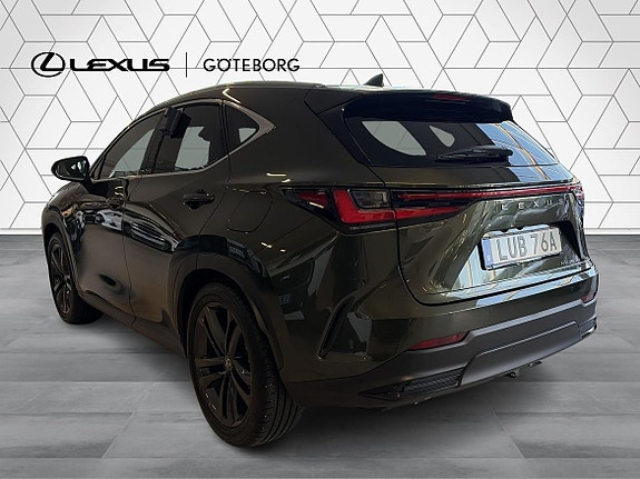 Lexus NX450h+ 4 of 13