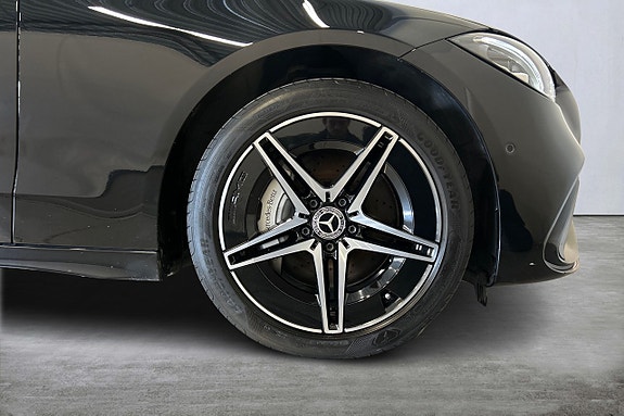 Mercedes-Benz C300 9 of 22