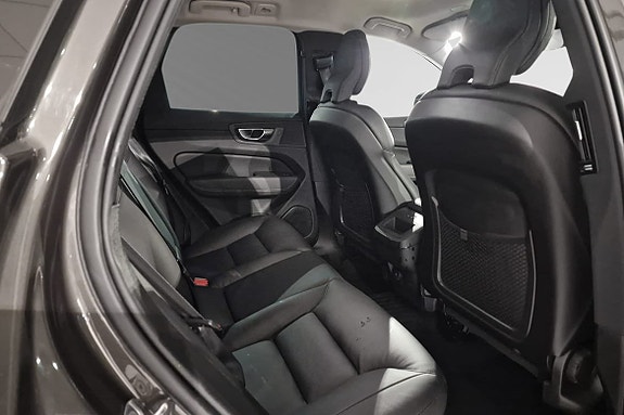 Volvo XC60 10 of 12