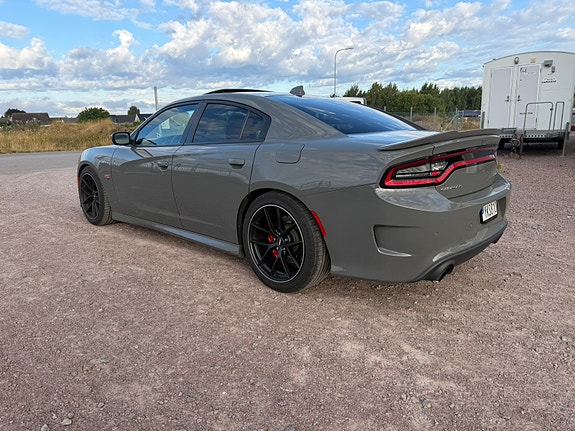 Dodge Charger 3 of 10