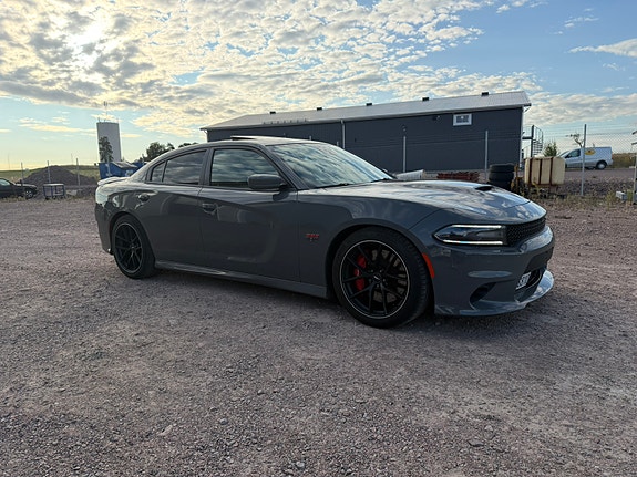 Dodge Charger 6 of 10