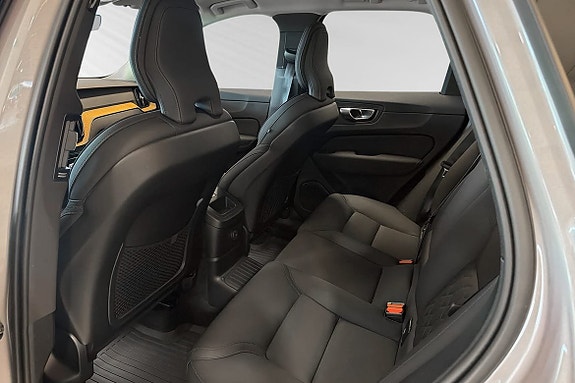 Volvo XC60 8 of 26