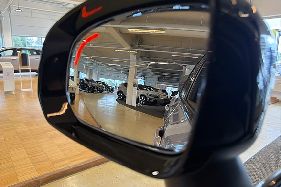 Volvo XC60 18 of 26