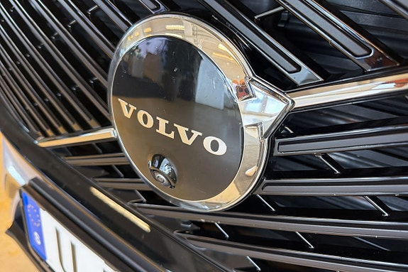 Volvo XC60 13 of 26