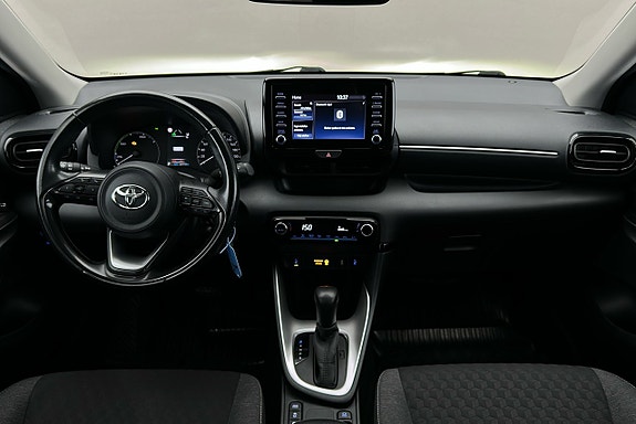 Toyota Yaris 3 of 3