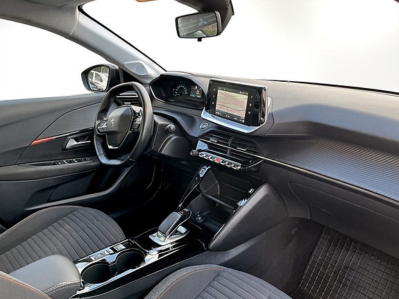 Peugeot e-208 11 of 15