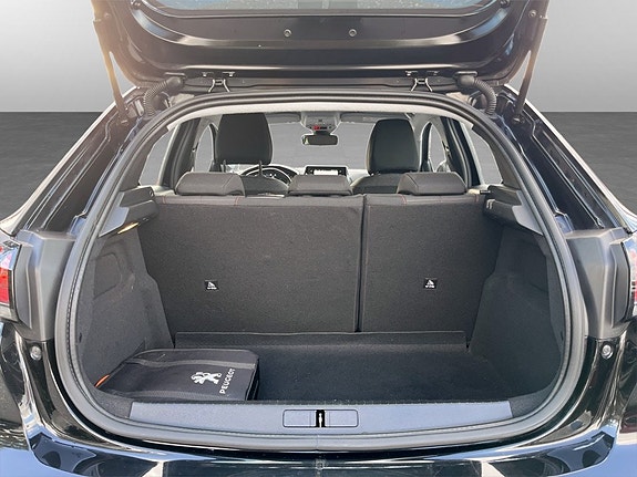 Peugeot e-208 15 of 15