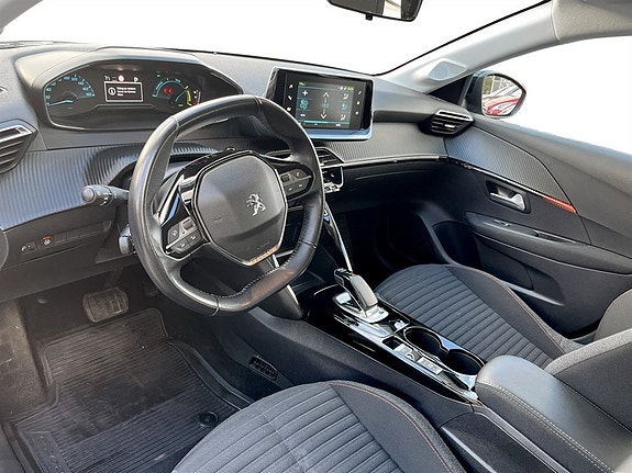 Peugeot e-208 5 of 15
