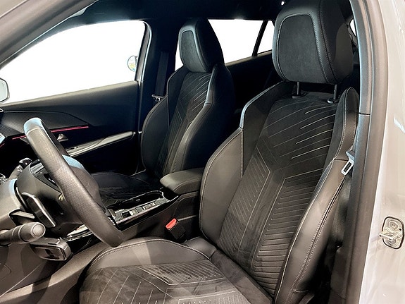 Peugeot 2008 6 of 16