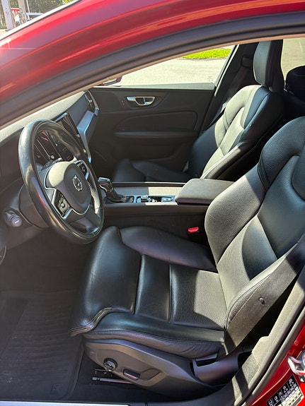 Volvo V60 7 of 10