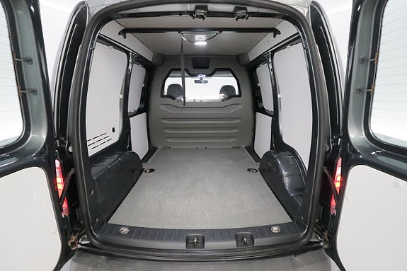 Volkswagen Caddy Alltrack 13 of 27