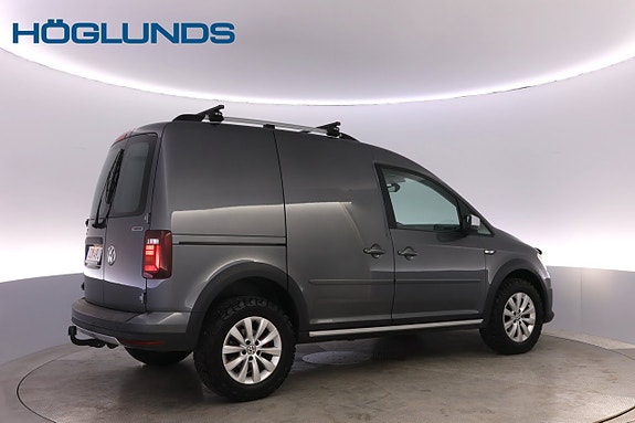 Volkswagen Caddy Alltrack 3 of 27