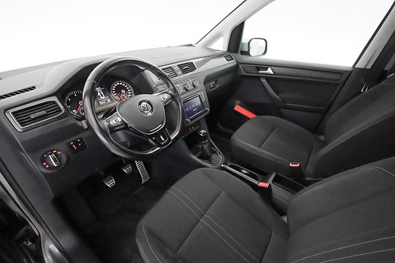Volkswagen Caddy Alltrack 9 of 27