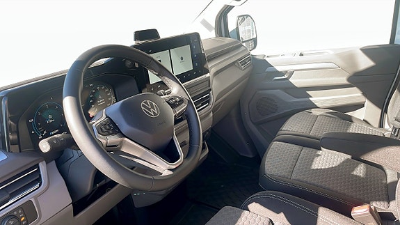 Volkswagen Transporter 10 of 15