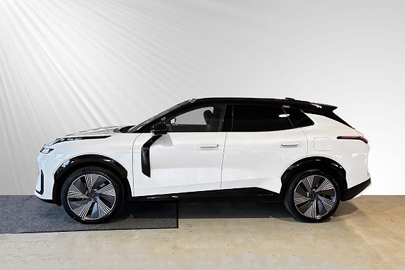 Lynk & Co 08 2 of 30