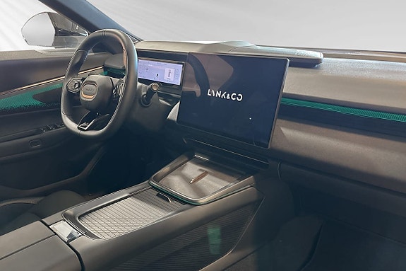 Lynk & Co 08 9 of 30