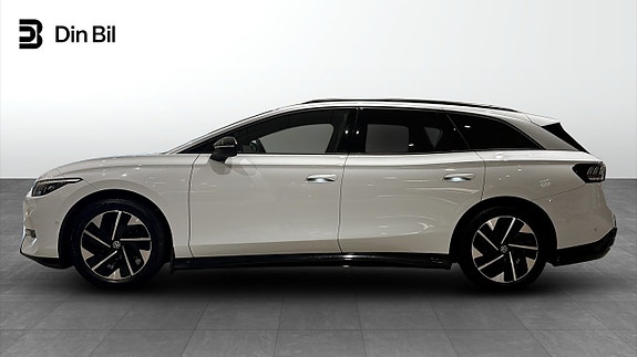 Volkswagen ID.7 2 of 12