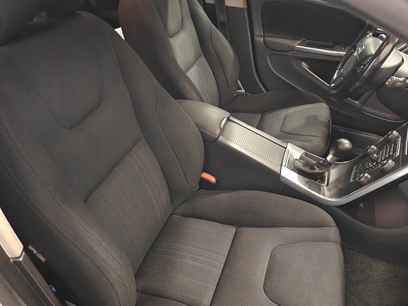 Volvo V60 13 of 15