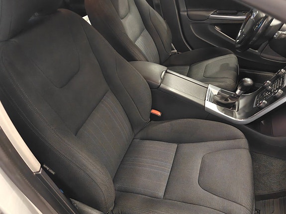 Volvo V60 14 of 15