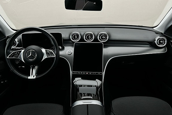 Mercedes-Benz C300 3 of 3