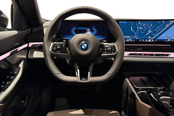 BMW i5 9 of 18