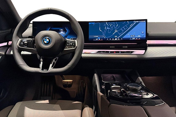 BMW i5 8 of 18