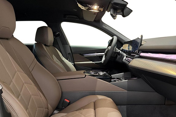 BMW i5 6 of 18