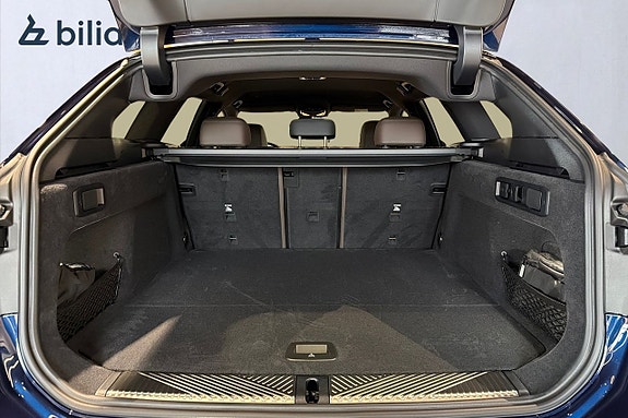 BMW i5 10 of 18