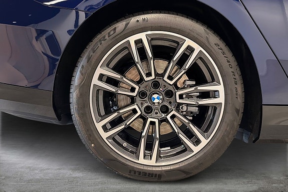 BMW i5 15 of 18