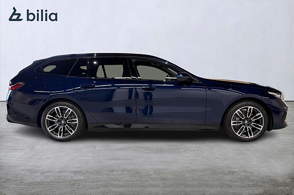 BMW i5 16 of 18