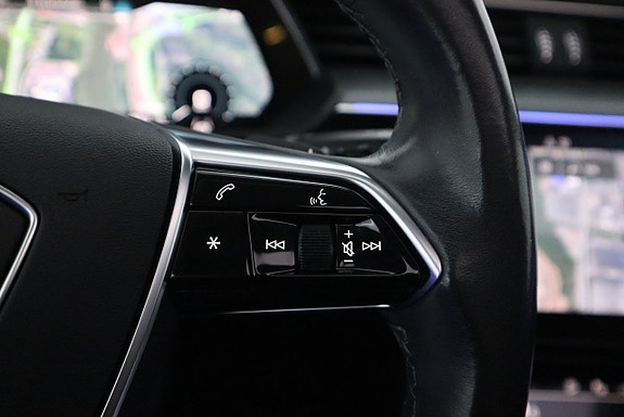 Audi e-tron 19 of 26