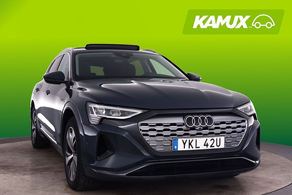 Audi e-tron 8 of 26