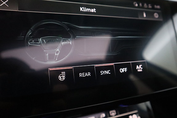 Audi e-tron 25 of 26